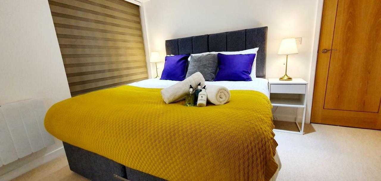 Northampton 2 Bedroom Town Centre Apartment Close To University, Hospitals, Brackmills 외부 사진