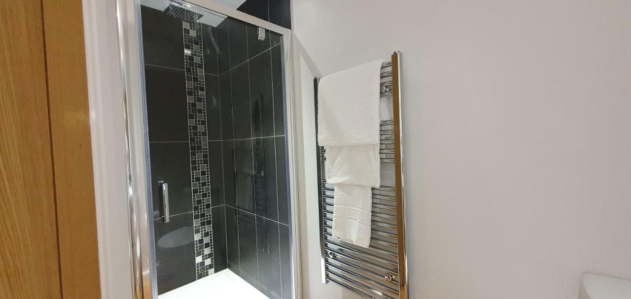 Northampton 2 Bedroom Town Centre Apartment Close To University, Hospitals, Brackmills 외부 사진