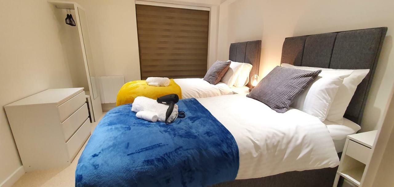 Northampton 2 Bedroom Town Centre Apartment Close To University, Hospitals, Brackmills 외부 사진