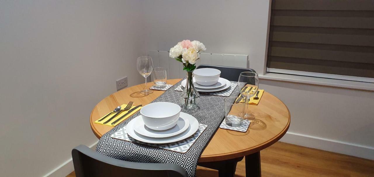 Northampton 2 Bedroom Town Centre Apartment Close To University, Hospitals, Brackmills 외부 사진